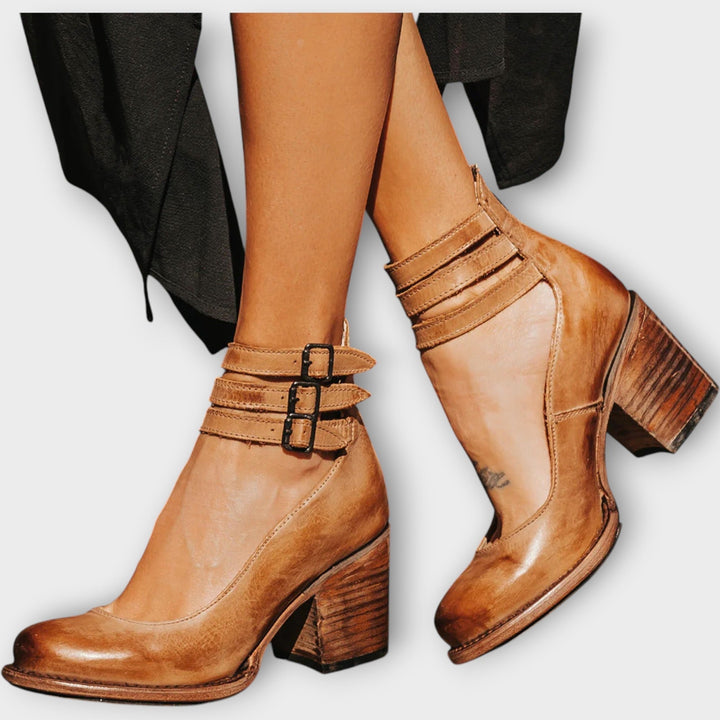 Karolína Elegantni Sandali S Tri Pasa Široka Peta