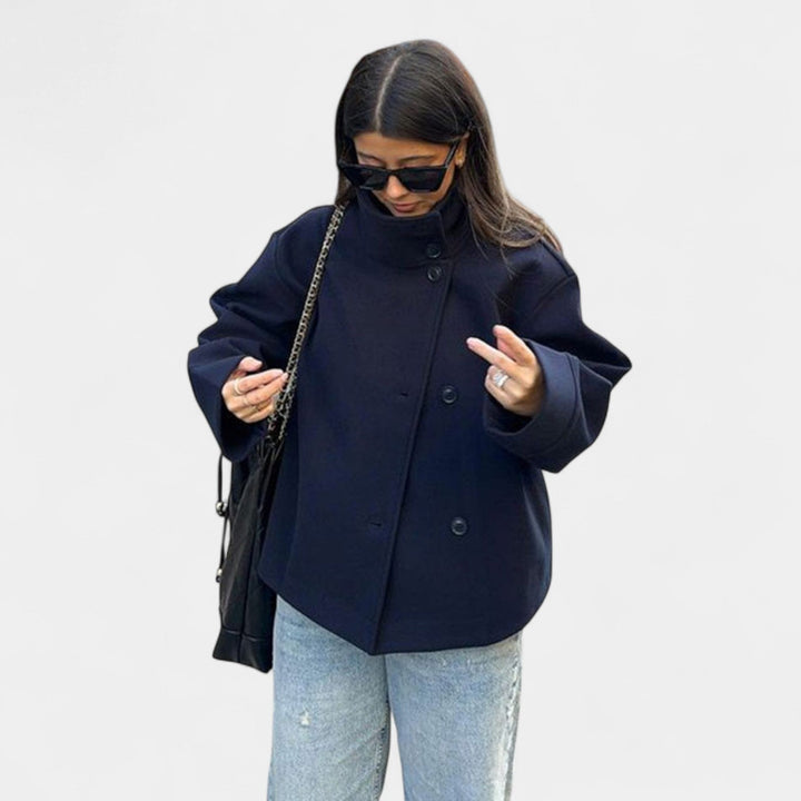 Lucie – Dvostruki kratki kaput