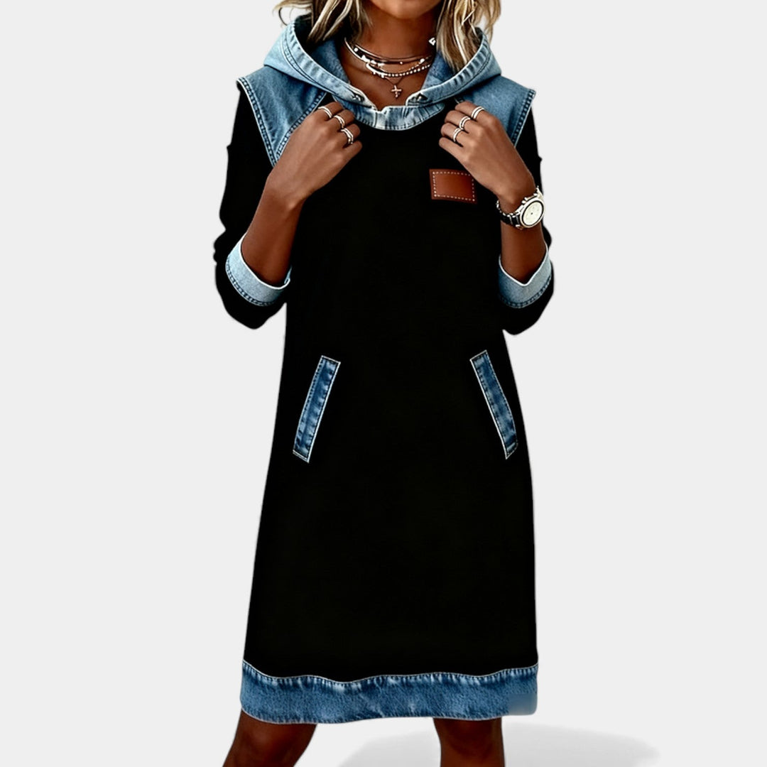 Adelina – Opustena jesenska haljina s denim detaljima