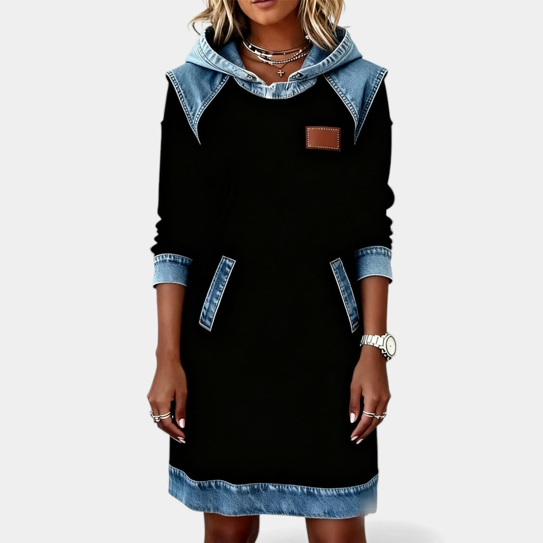 Adelina – Opustena jesenska haljina s denim detaljima