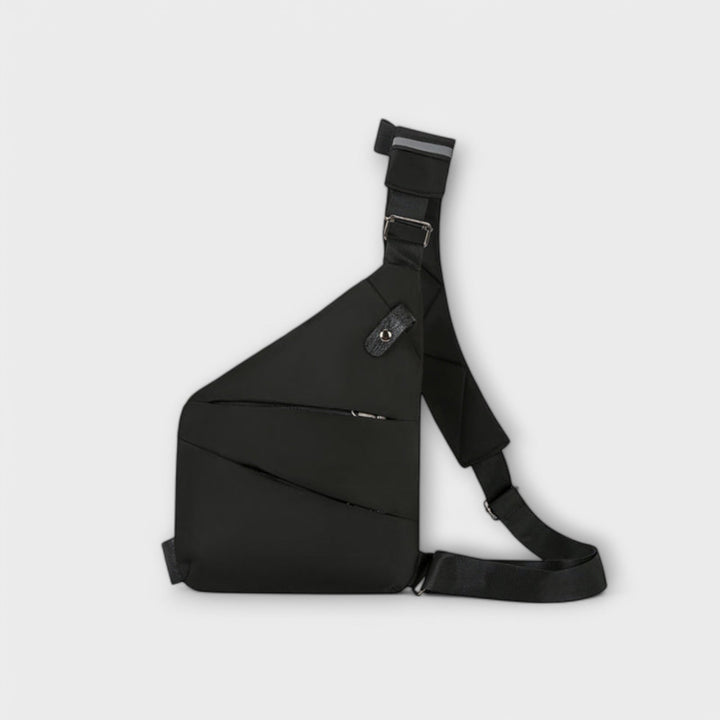 Cécile. - Torba čez ramo proti kraji