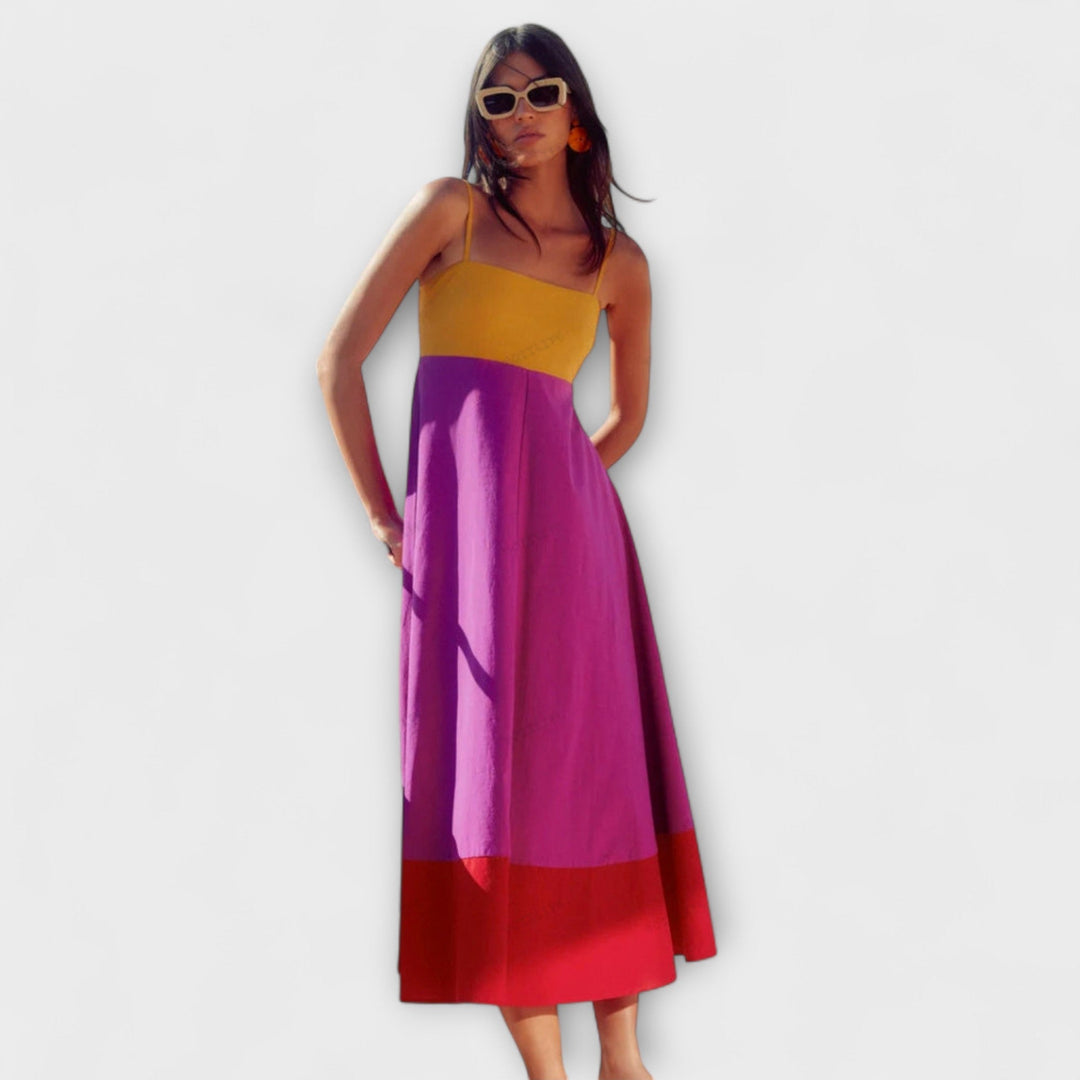 Haljina s naramenicama u color block stilu