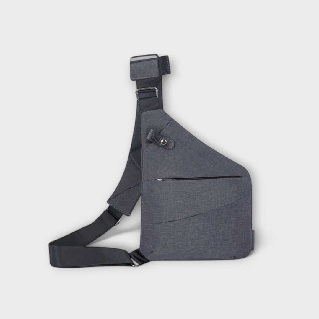 Cécile. - Torba čez ramo proti kraji