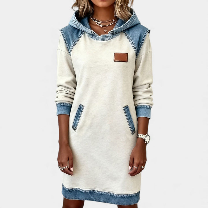 Adelina – Opustena jesenska haljina s denim detaljima