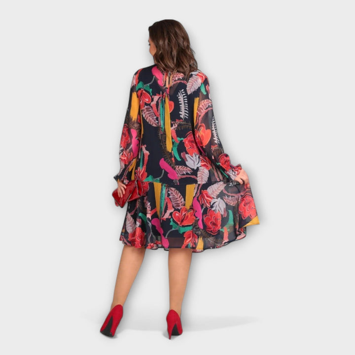 Caroline - Elegantne haljine za pune figure za maksimalnu udobnost