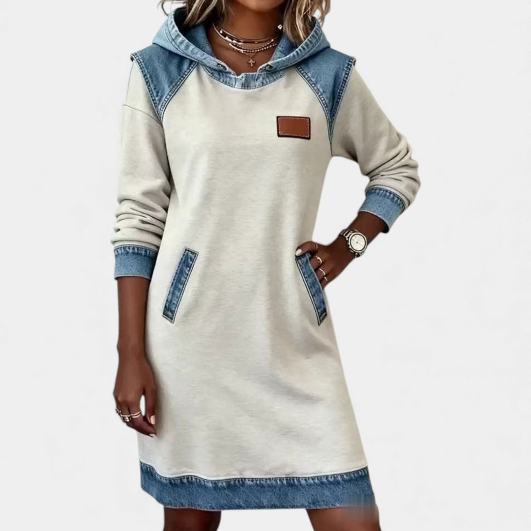 Adelina – Opustena jesenska haljina s denim detaljima