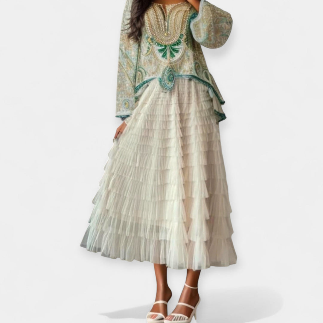 Kristýna - Elegantna Suknja s Tila Dekorativnim Detaljem