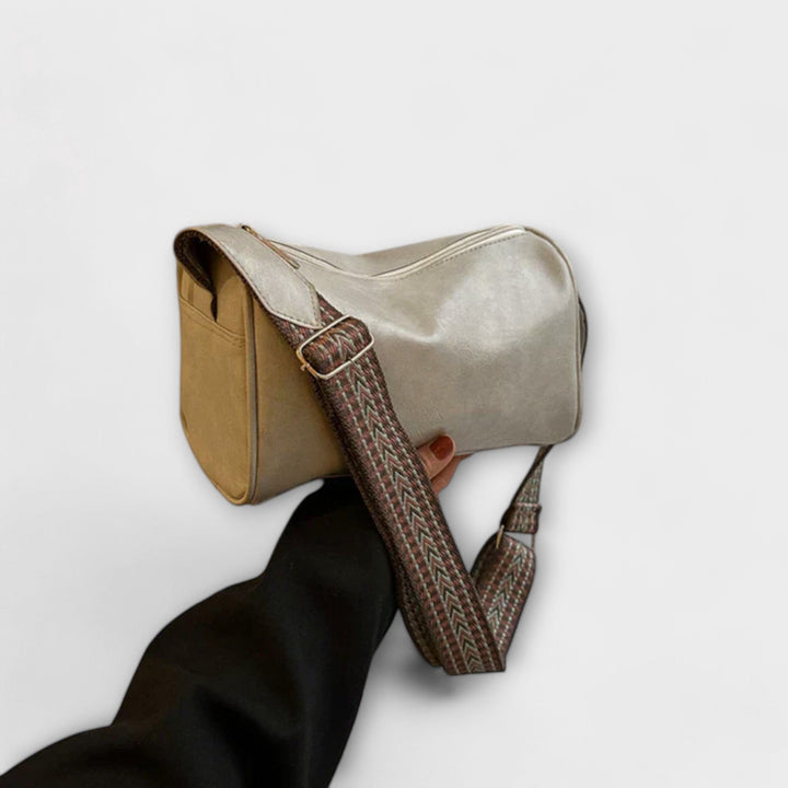 Cécile. - Vintage torbica preko ramena