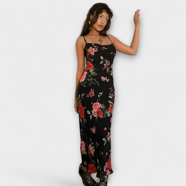 Kratka bodycon haljina s cvjetnim uzorkom i naramenicama