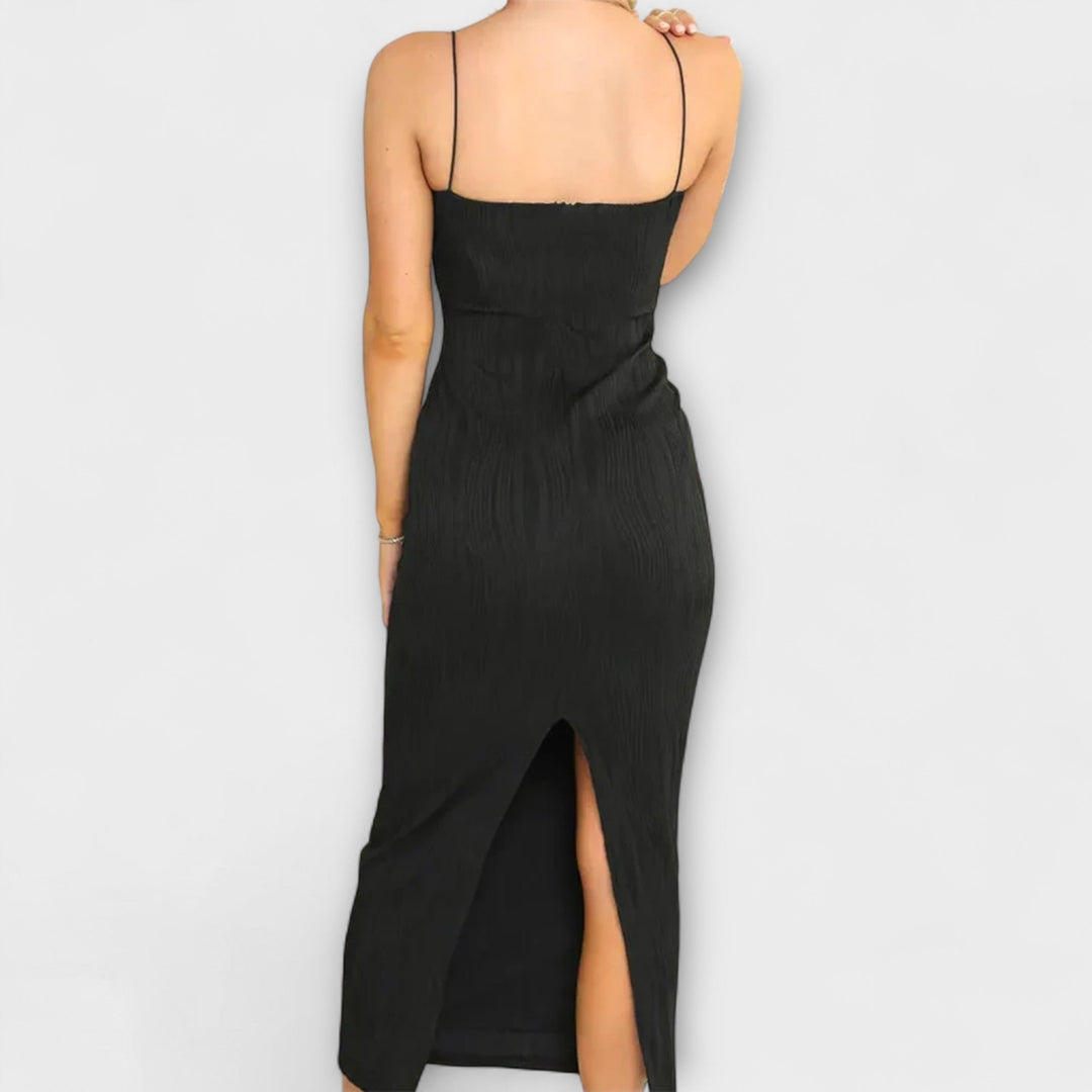 Elegantne brezrokavne maksi haljine s naborima