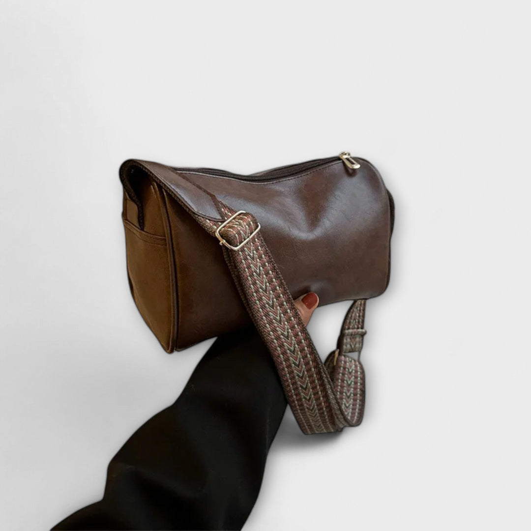 Cécile. - Vintage torbica preko ramena