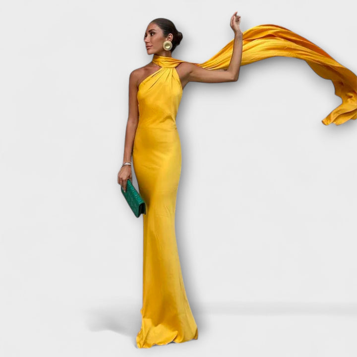 Šik Maxi haljina s otkrivenim ramenima i vezanjem za vrat