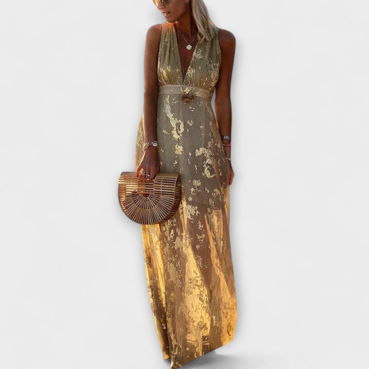 Odjeća s V-izrezom i detaljima od šljokica