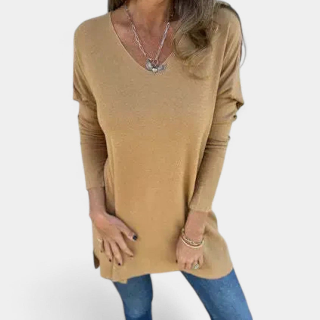 Leontýna – Opuštena pletena tunika s V-izrezom