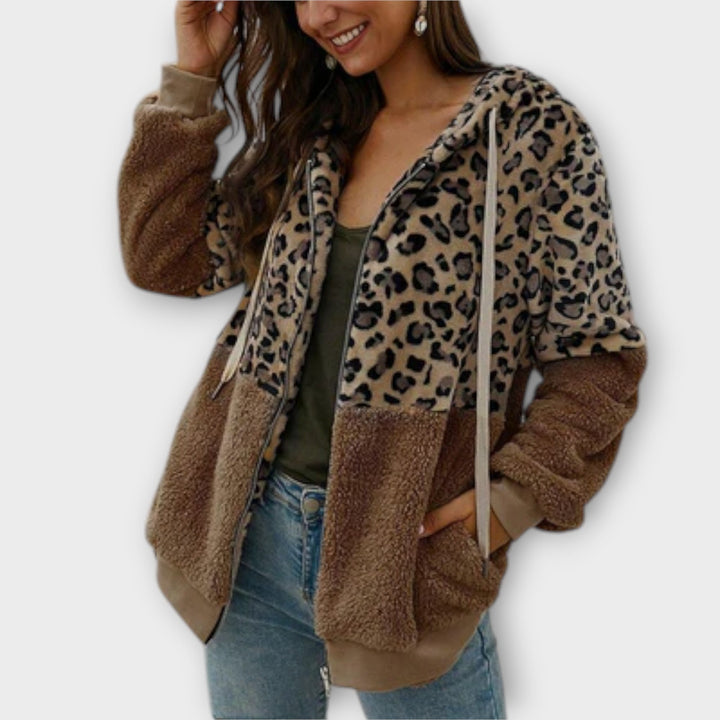 Lea - Fleece dukserica s kapuljačom u leopard printu