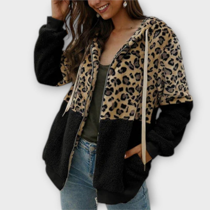 Lea - Fleece dukserica s kapuljačom u leopard printu