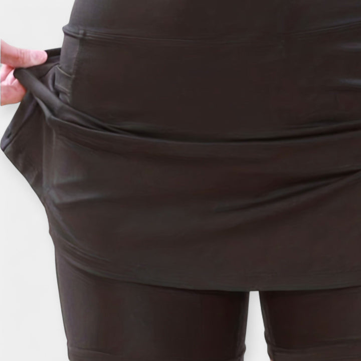 Kratke hlače s visokim strukom i suknjom