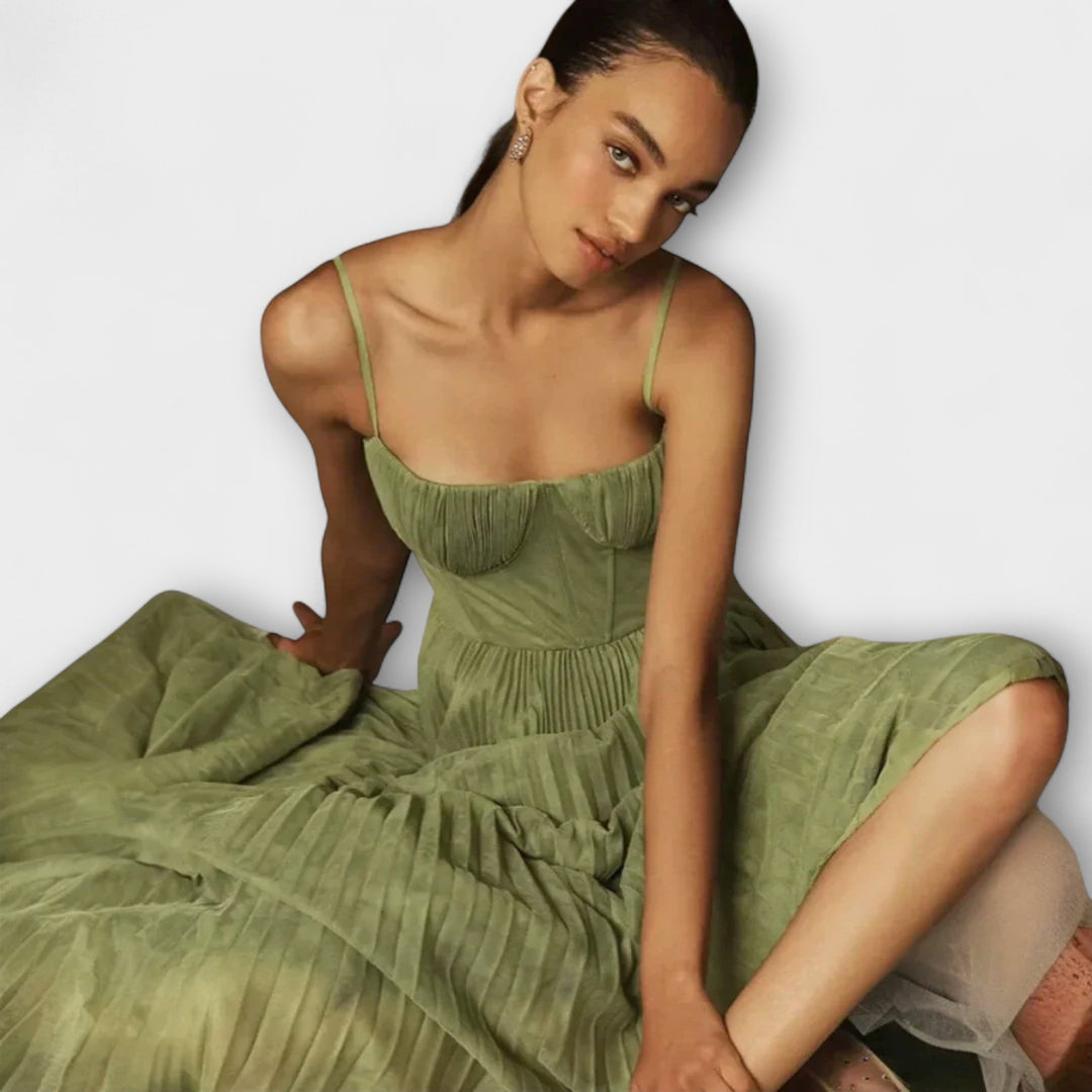 Lucrezia - Elegantne haljine s čarom