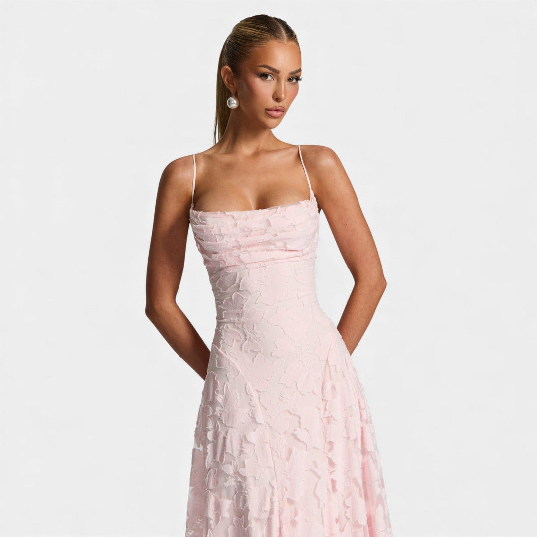 Maruša - Pletena elegancija u maxi stilu