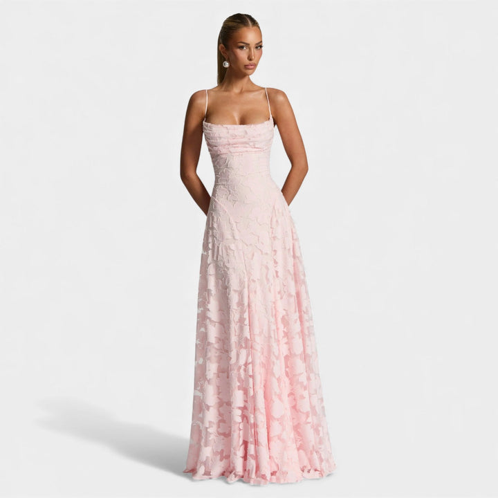 Maruša - Pletena elegancija u maxi stilu