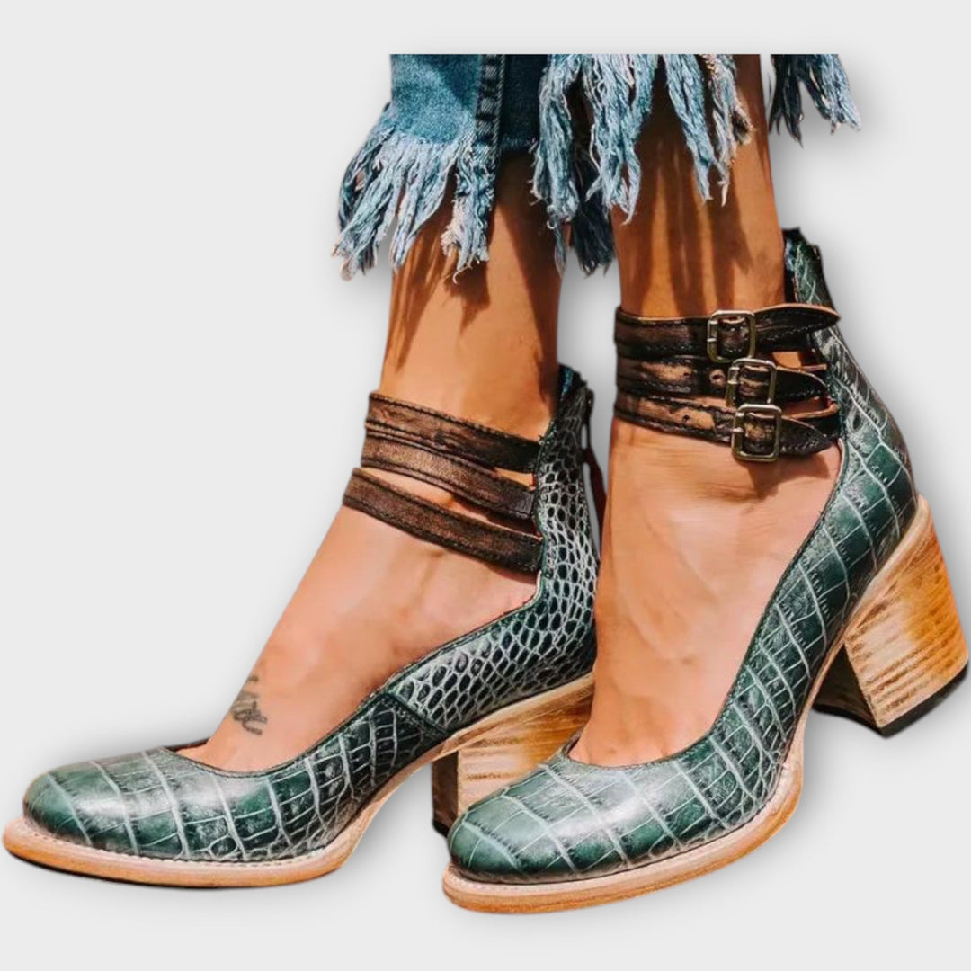 Karolína Elegantni Sandali S Tri Pasa Široka Peta